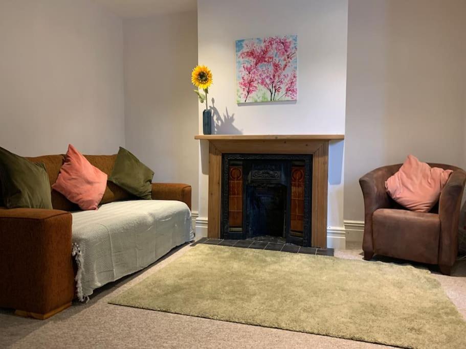Cute Centrally Located Flat Bristol